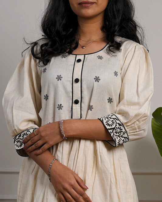 Monochrome muse Kurti